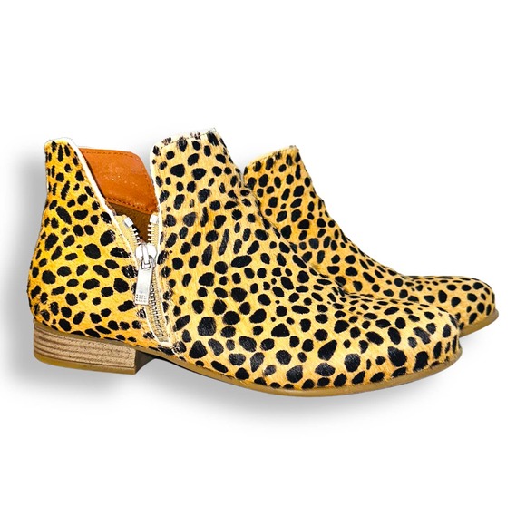 Women's Eric Michael, Lynx Ankle Boot Size 37 EU 6 US - Picture 8 of 8